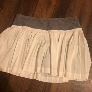 White pleat to street lululemon size 4 skirt